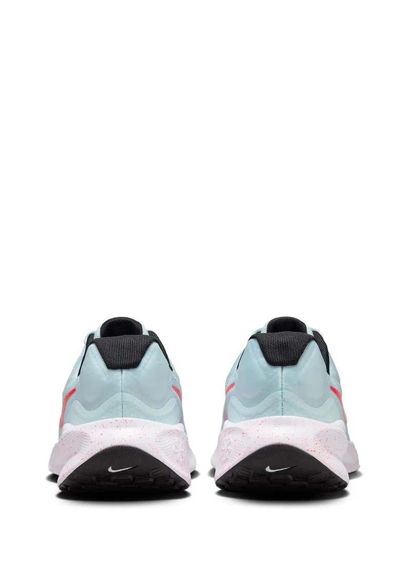 Nike Revolution 7