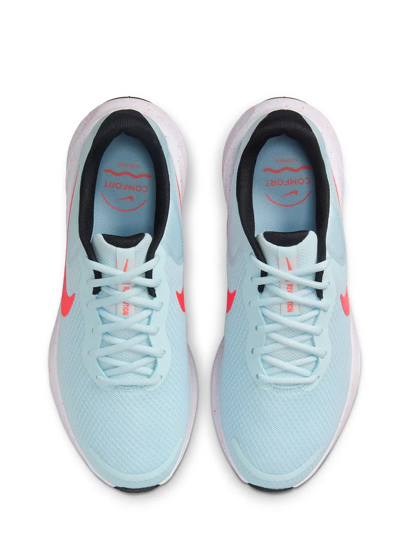 Nike Revolution 7