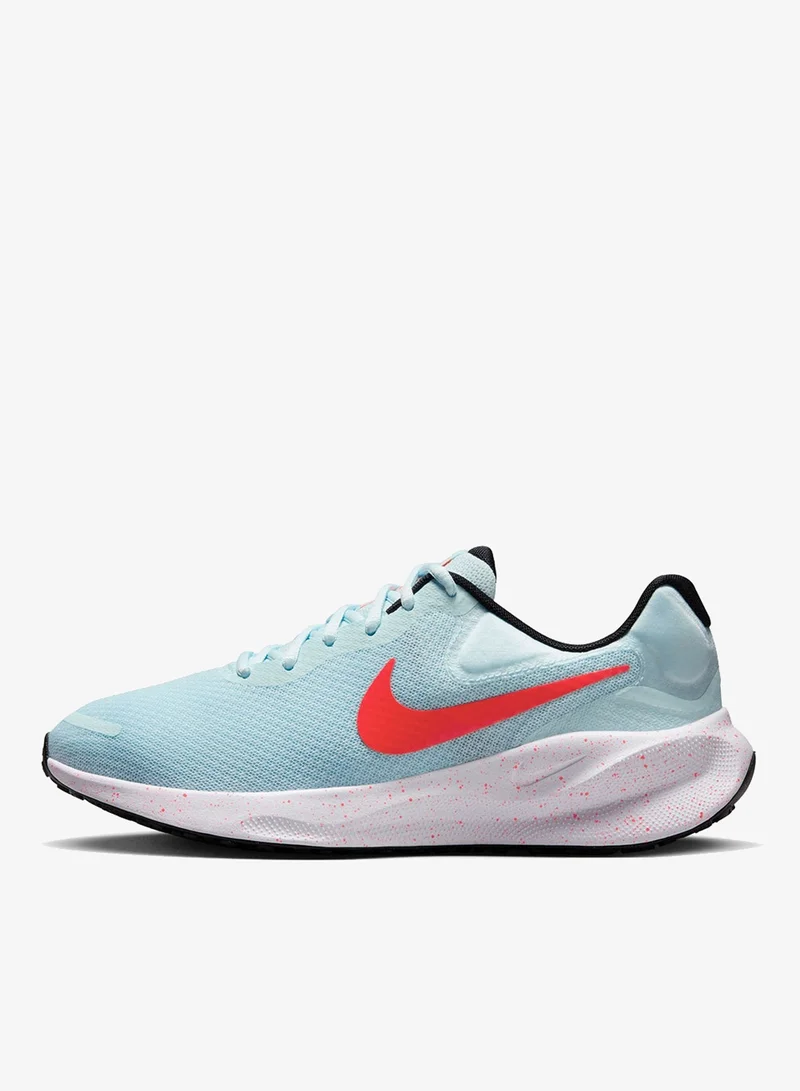 Nike Revolution 7