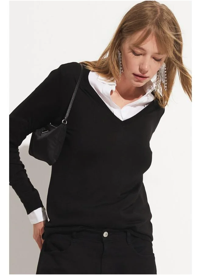 JUNE June V-Neck Women's Knitwear Sweater Black