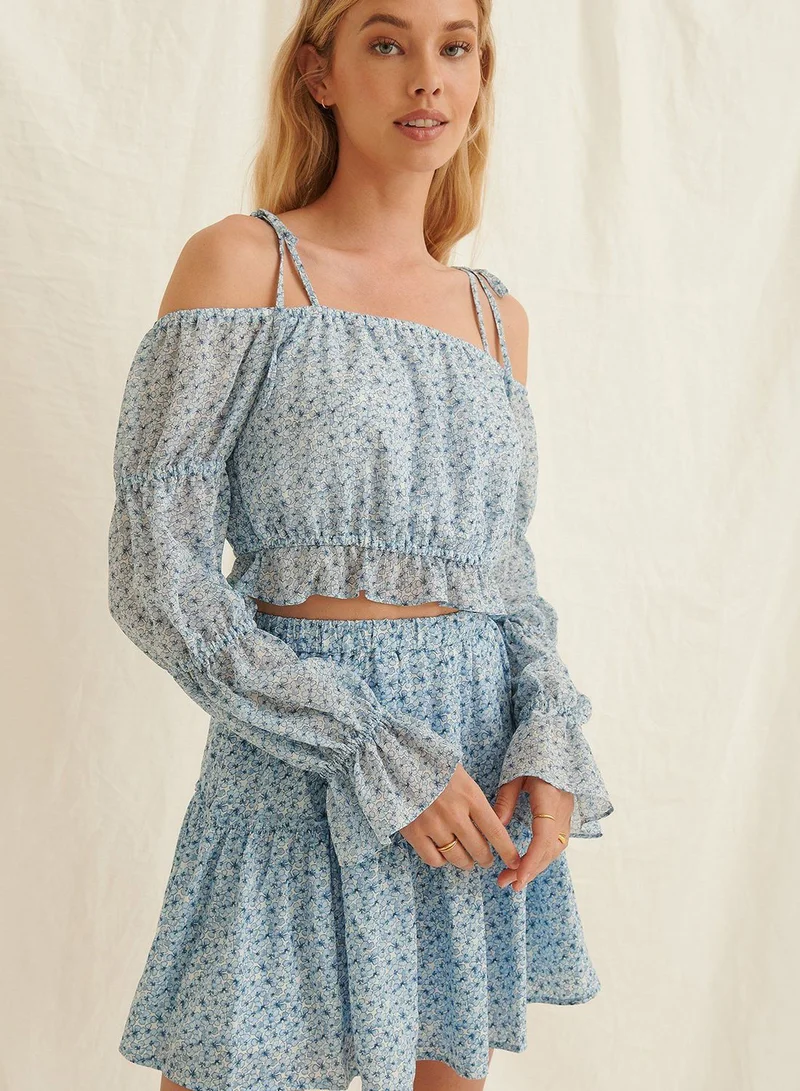 NA-KD Elastic Detail Off Shoulder Top
