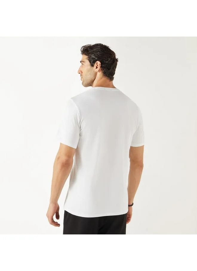 Iconic Iconic Typographic Print T-shirt with Short Sleeves