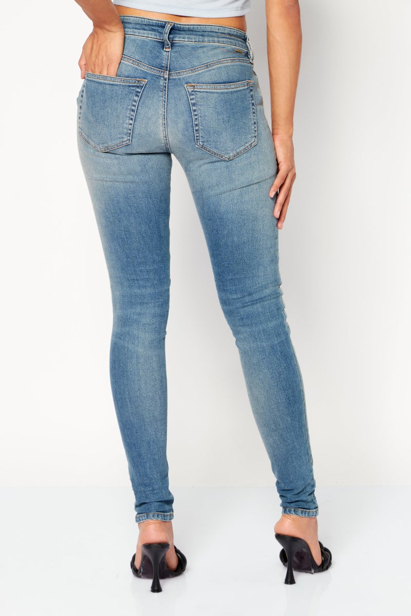 DIESEL Women Super Slim Skinny Fit Washed Stretchable Denim Jeans, Light Blue - Image 4