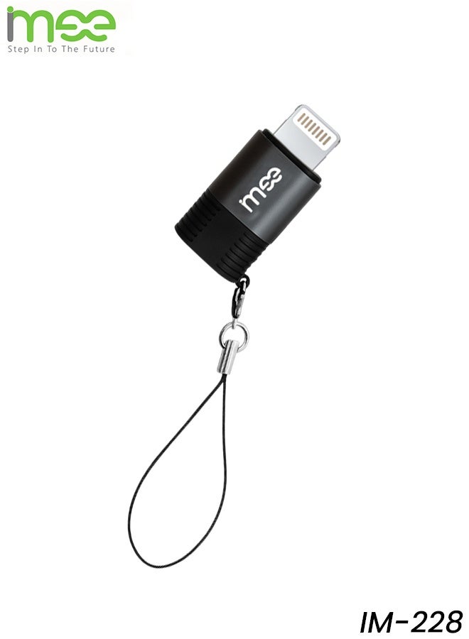 آیمی محول iMee IM-228 من النوع C أنثى إلى Lightning ذكر - محول نقل البيانات وOTG لأجهزة iPhone (حتى سلسلة 14) وأجهزة iPad (حتى الجيل التاسع) - USB 2.0، صغير الحجم 5.4 جرام، مصنوع من سبيكة معدنية متينة، وحبل تثبيت للتوافق العالمي مع الأجهزة الطرفية USB A (محركات أقراص فلاش، لوحات ألعاب، سماعات رأس، طابعات، كاميرات) - Image 1