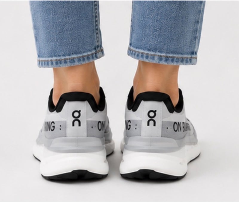 On Running Shoes For Woman - Image 5