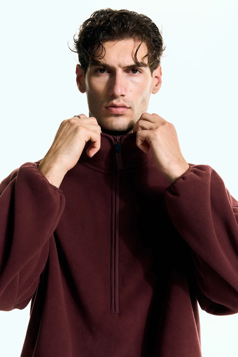 H&M Fleece sports top