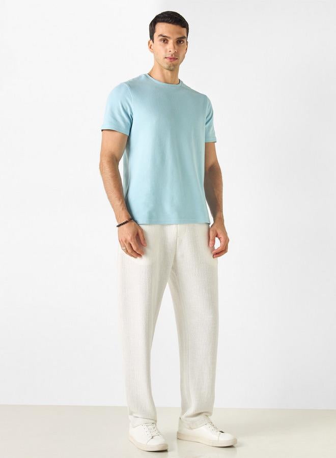 ايكونيك تيشيرت بارز الملمس بياقة ضيّقة وأكمام قصيرة من آيكونيك - Image 2