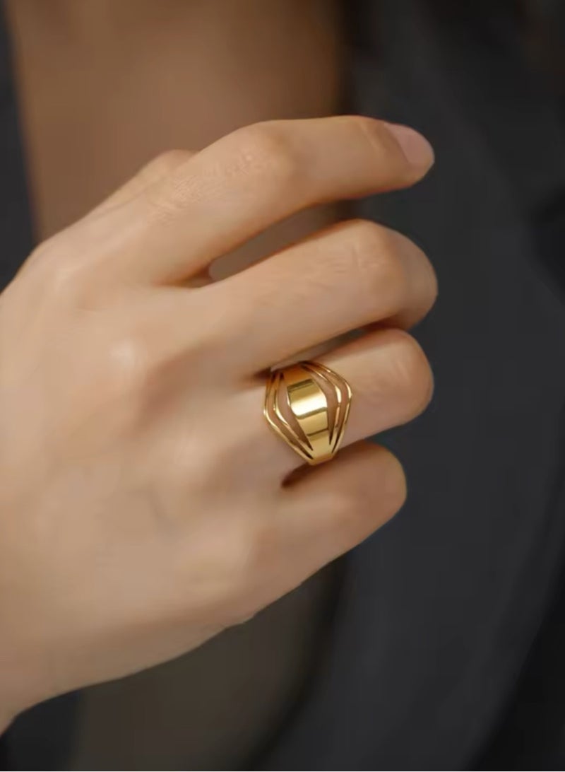 بلو لاين خاتم نسائي أنيق وعالي الجودة مصنوع من الاستانلس ستيل مطلي باللون الذهبي مقاس 8 - Image 1