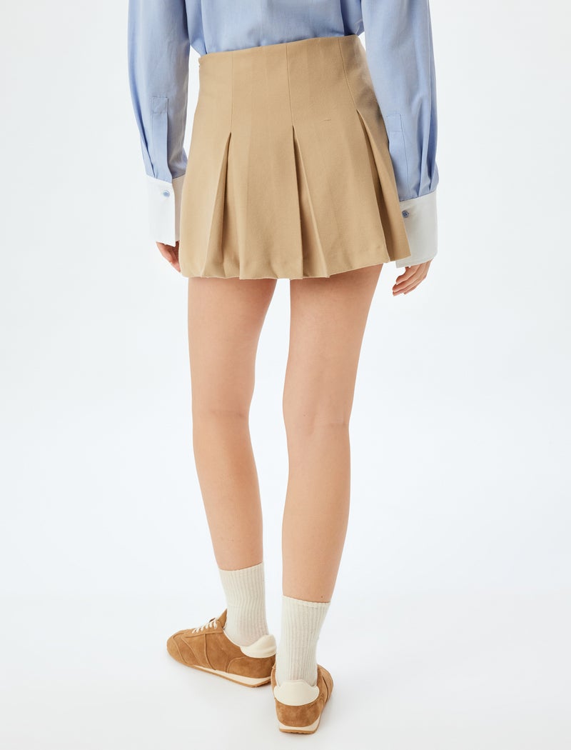 KOTON Pleated Shorts - Image 4
