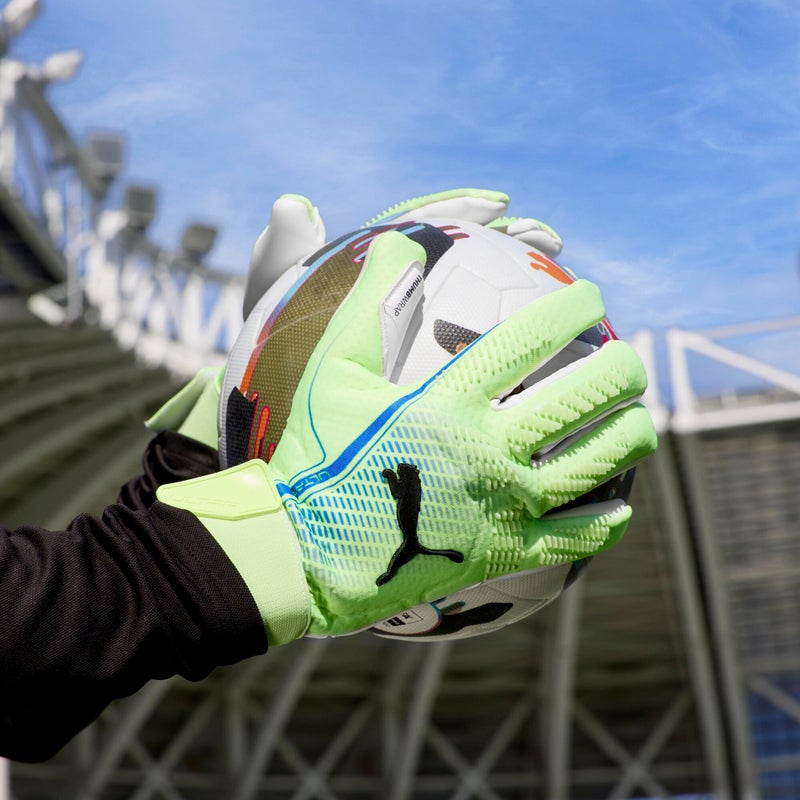 PUMA ULTRA ULTIMATE Green Hybrid Goalkeeper Gloves - Image 2