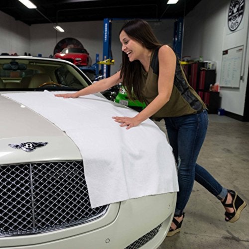 Chemical Guys MIC_807 Microfiber Towel (White 51" x 30") - Image 2