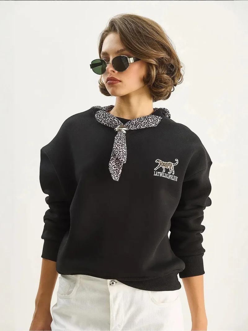 Bianco Lucci Black LUCCI Crew Neck Sweatshirt with Print Accessory for Women | Best Price UAE