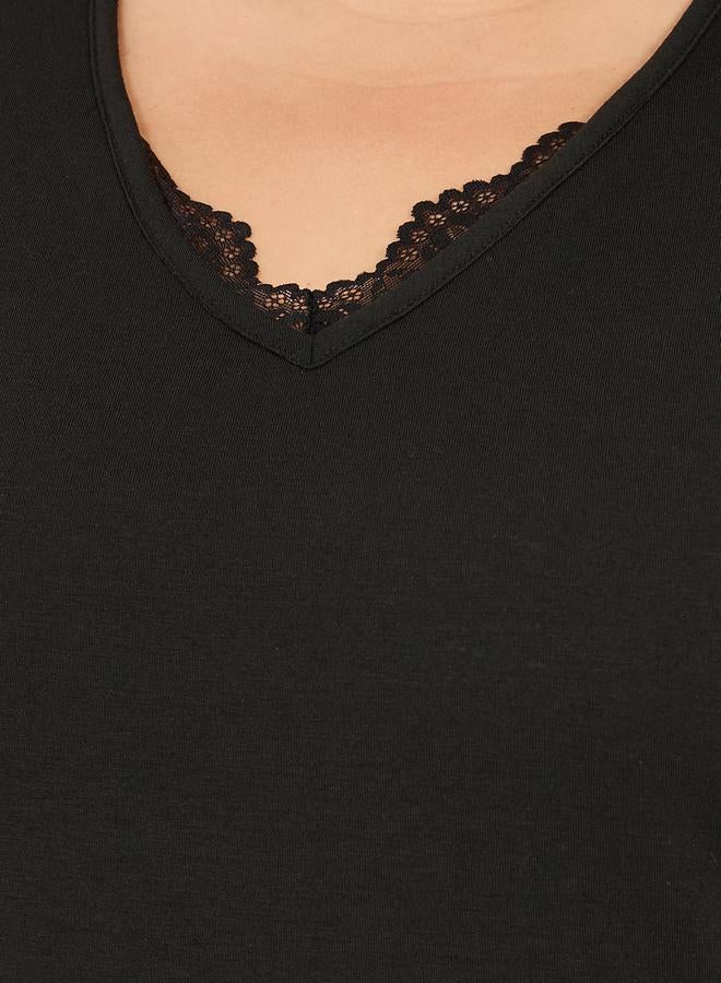 Styli Plus Size Solid T-Shirt and Printed Pyjama Set  - Image 3