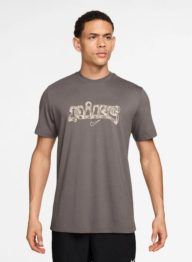 Nike Iykyk Fitness T-Shirt