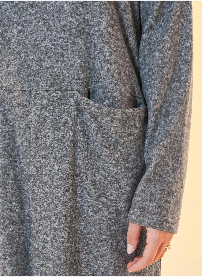 Styli Round Neck Drop Shoulder Long Slevee Front Insert Pocket Maxi Dress