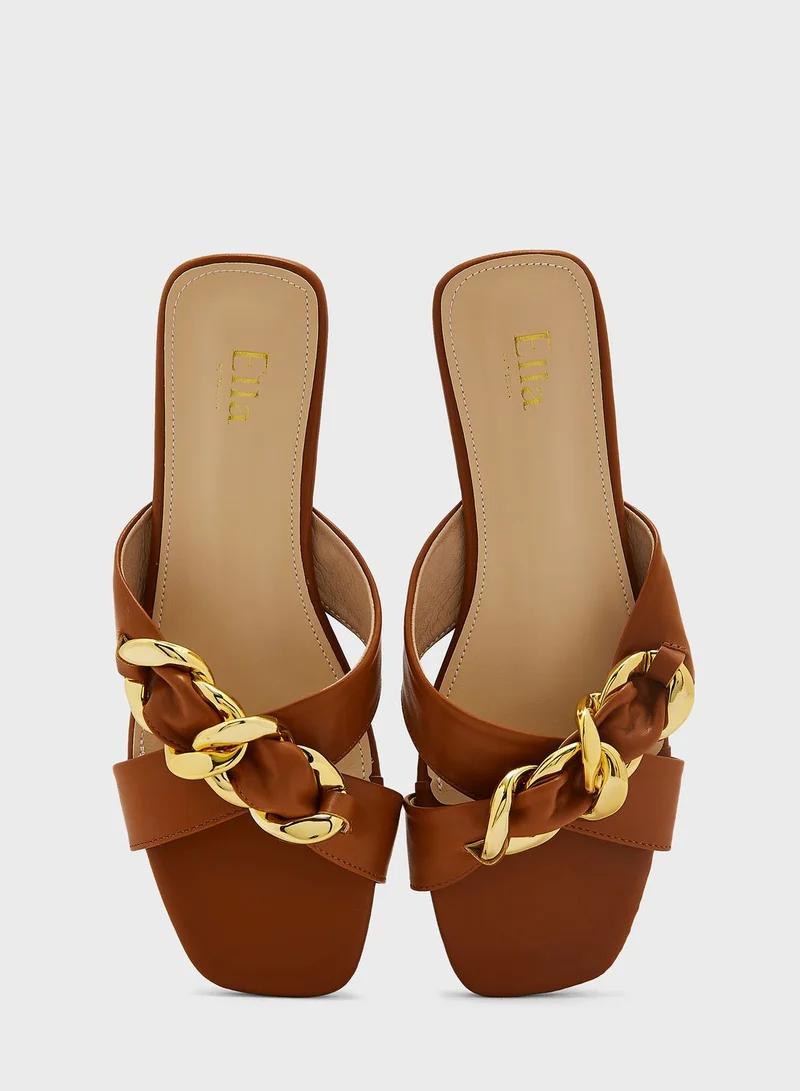 ELLA Crossover With A Chain Flat Sandals