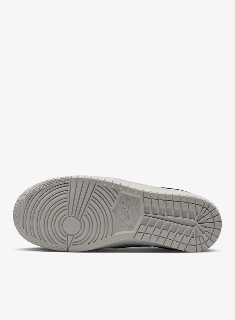 Jordan White Women's Skyline Low Shoes for Women | Best Price UAE