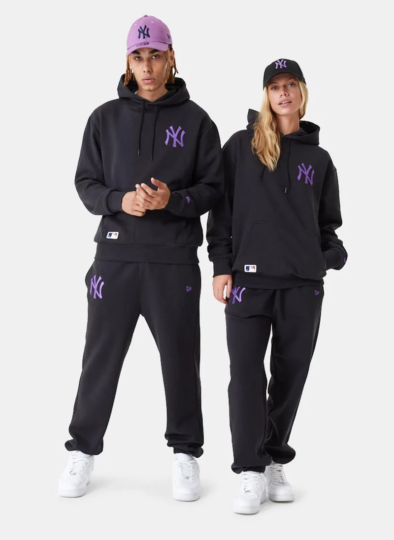 NEW ERA Men's New York Yankees League Essentials Pullover Hoodie