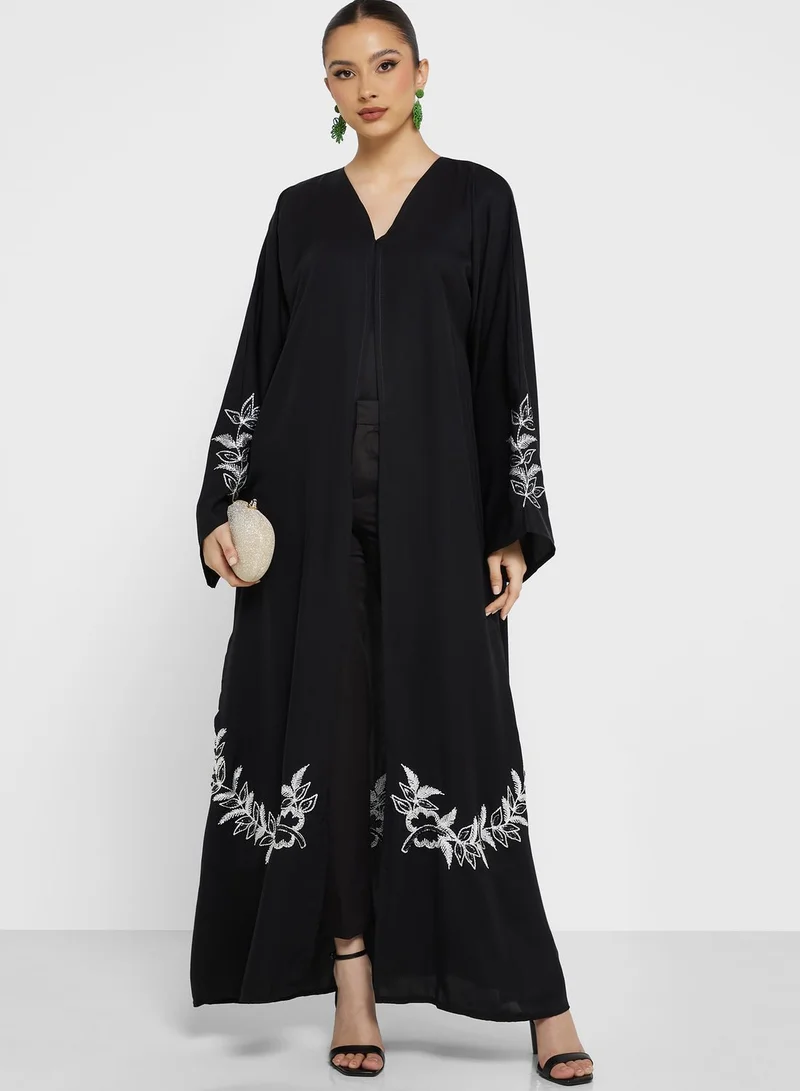hayas closet Embroidered V-Neck Abaya