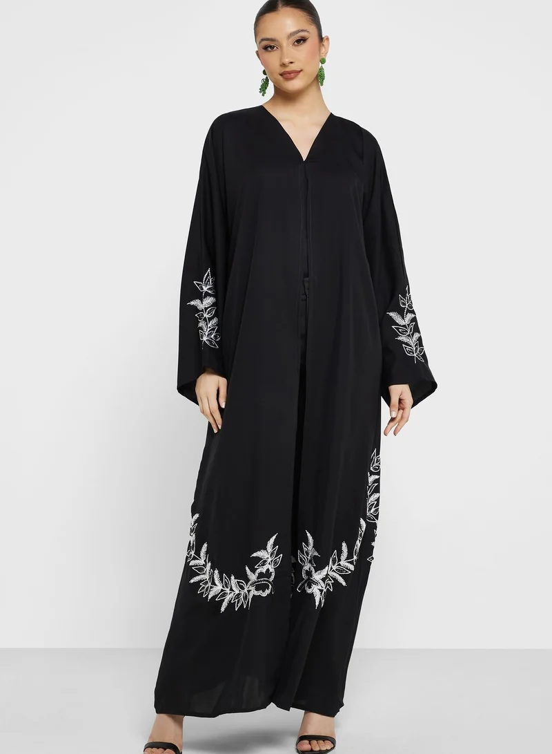 hayas closet Embroidered V-Neck Abaya