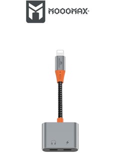 A Headphone jack and a dual charger with an iPhone (Lightning) port. It is made of fabric that is difficult to cut and easy to carry. It transmits sound and charges quickly and with high quality.