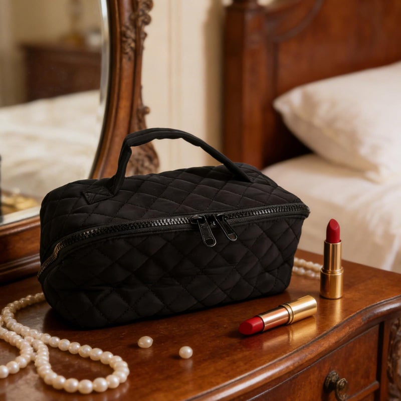 حقيبة مكياج كبيرة سعة للماء للنساء للسفر مع أقسام متعددة حقيبة شفافة باللون الأسود مقاس 25x14x13 سم - Image 5