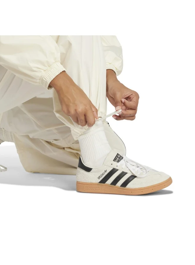 adidas بنطلون رياضي منسوج أبيض للنساء من أوريجينالز