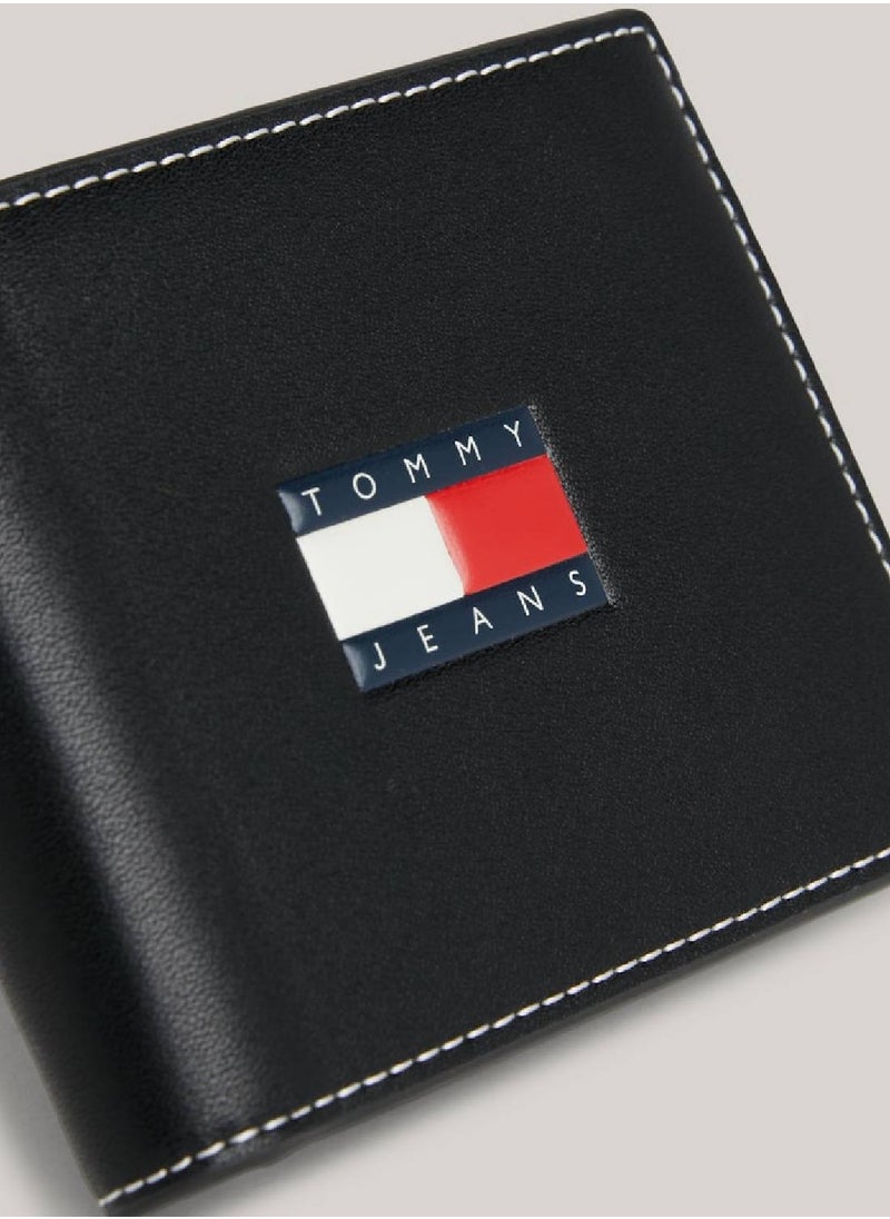 TOMMY JEANS - Men's Heritage Bifold Small Credit Card Wallet -  Recycled leather mix, Black - Image 1