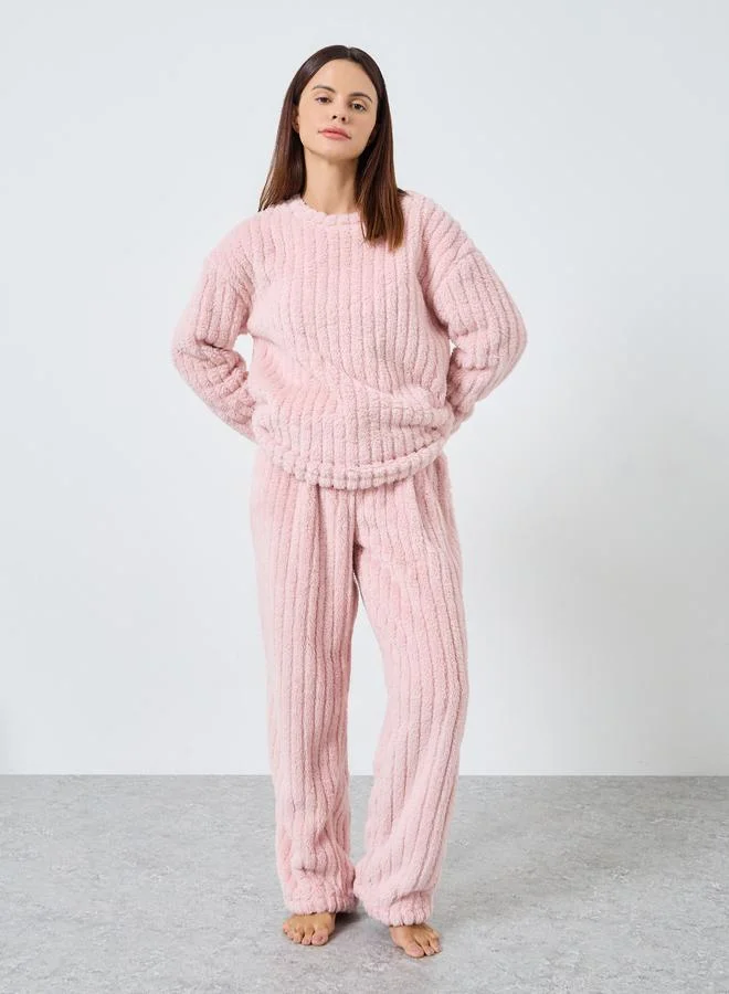 ستايلي طقم بيجاما من بنطال وبلوزة فليس بأكتاف منخفضة