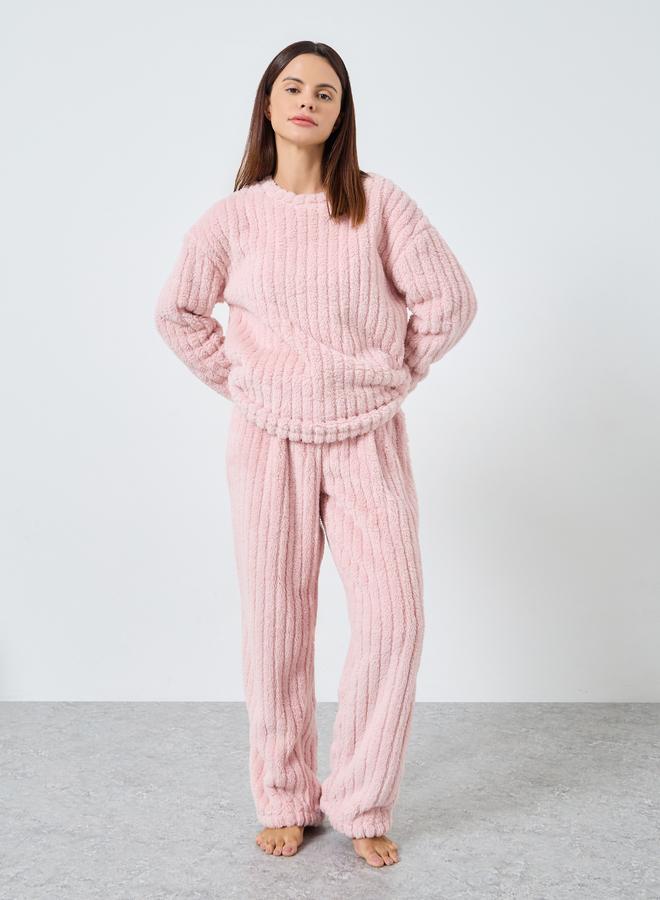 ستايلي طقم بيجاما من بنطال وبلوزة فليس بأكتاف منخفضة - Image 1