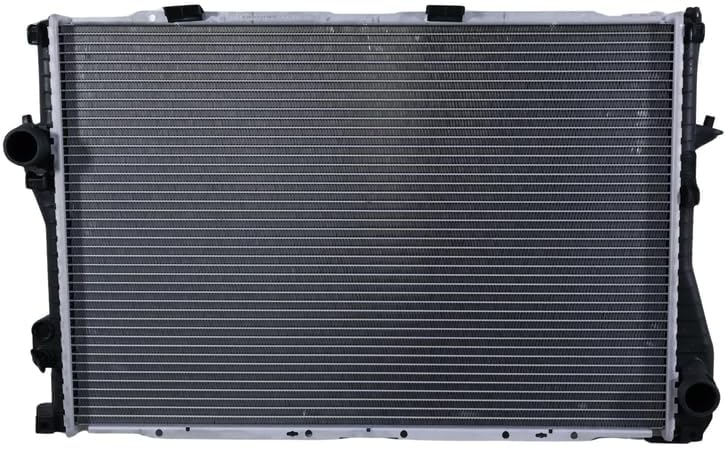 DOUBLEHORSE Radiator PA32 for BMW E38/E740 (1997-1999) Aftermarket Replacement - Image 1