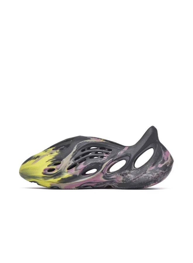 yeezy Yeezy Foam Runner MX Carbon  - Image 5