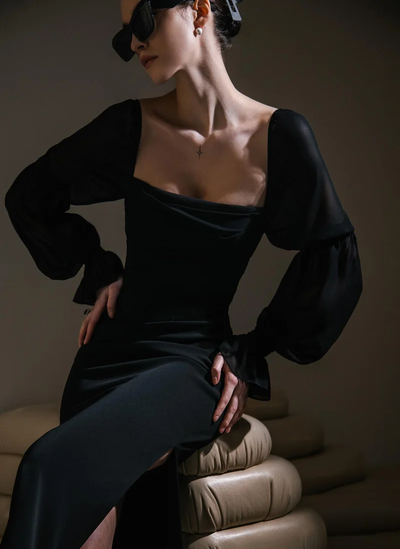 Lichi Blouson-sleeve bodycon midi dress