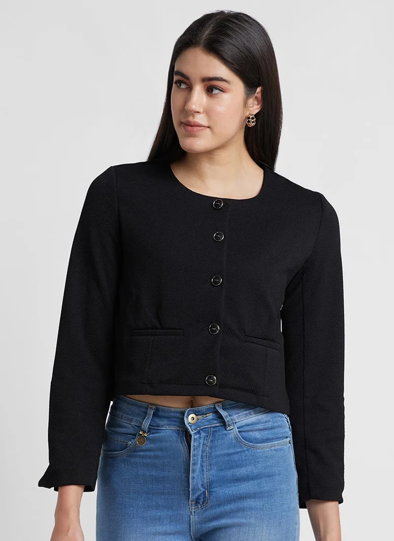 جلو باص جاكيت نسائي خفيف بقصة ذيل قصيرة ومفصلة