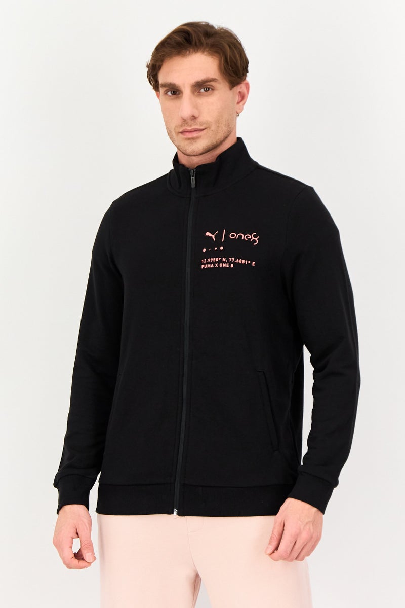 PUMA سويت شيرت بومّا x وان 8 للرجال بأكمام طويلة وقصة ضيقة، أسود - Image 1