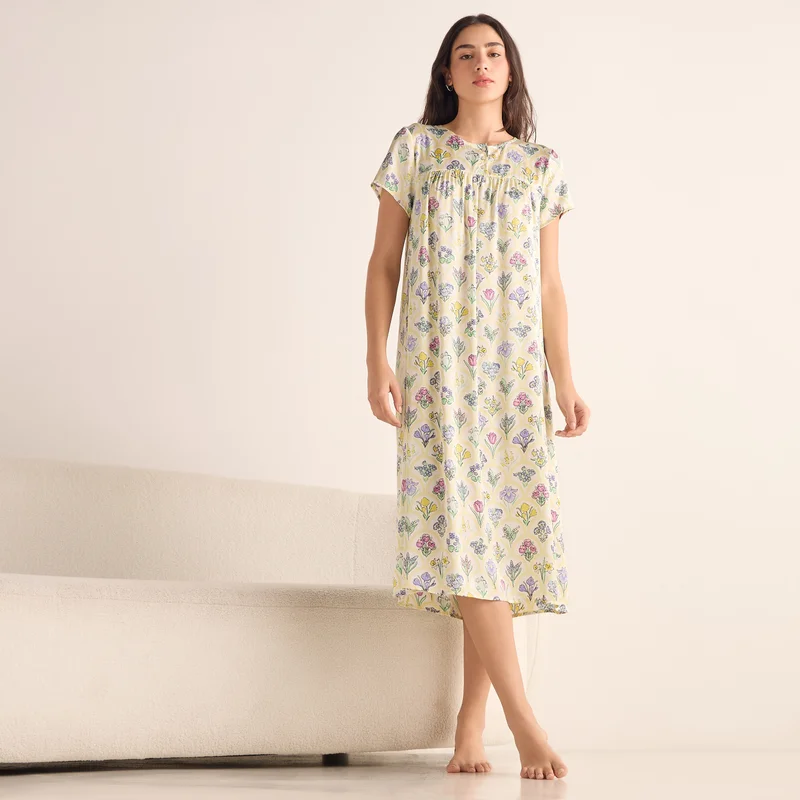 Splash FAV All-Over Print Night Dress with Round Neck and Short Sleeves