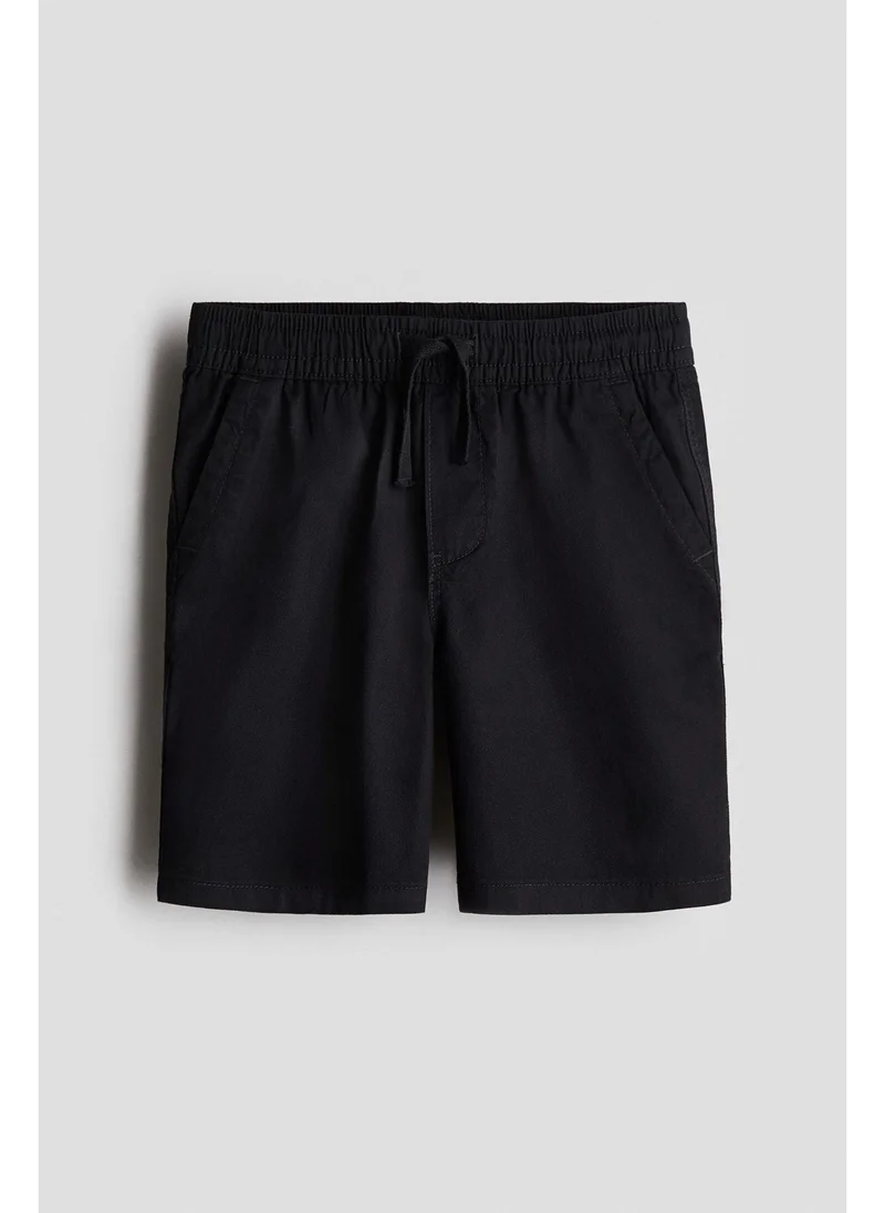 اتش اند ام Cotton twill shorts