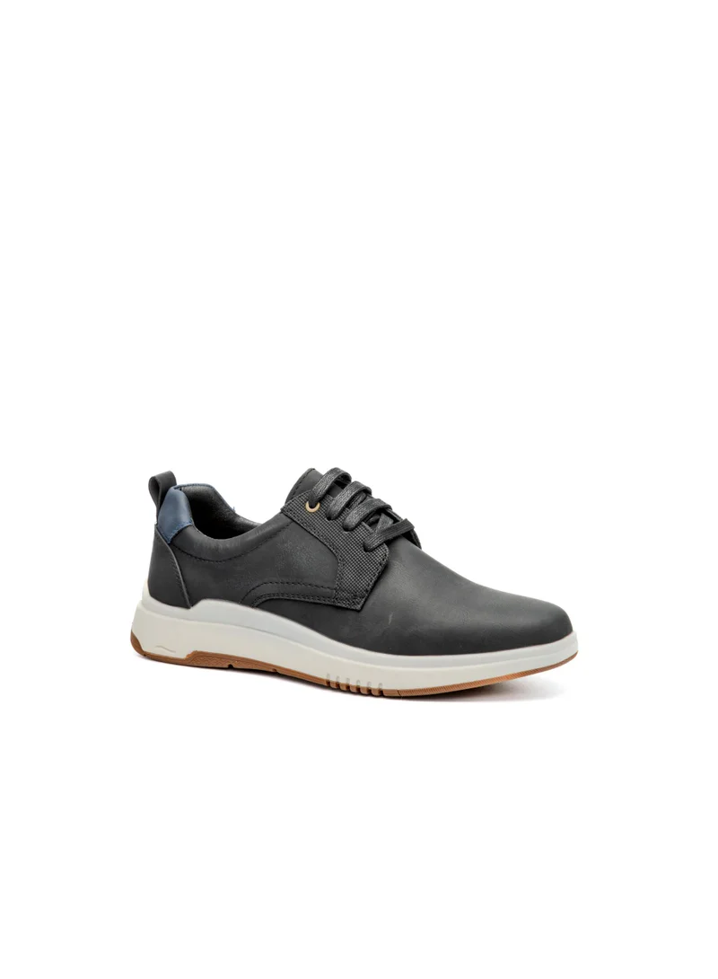 باتا حذاء رياضي بطابع عملي يومي