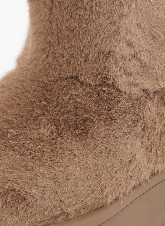 Celeste Womens Textured Slip-On Ankle Boots with Platform Heel - Image 4