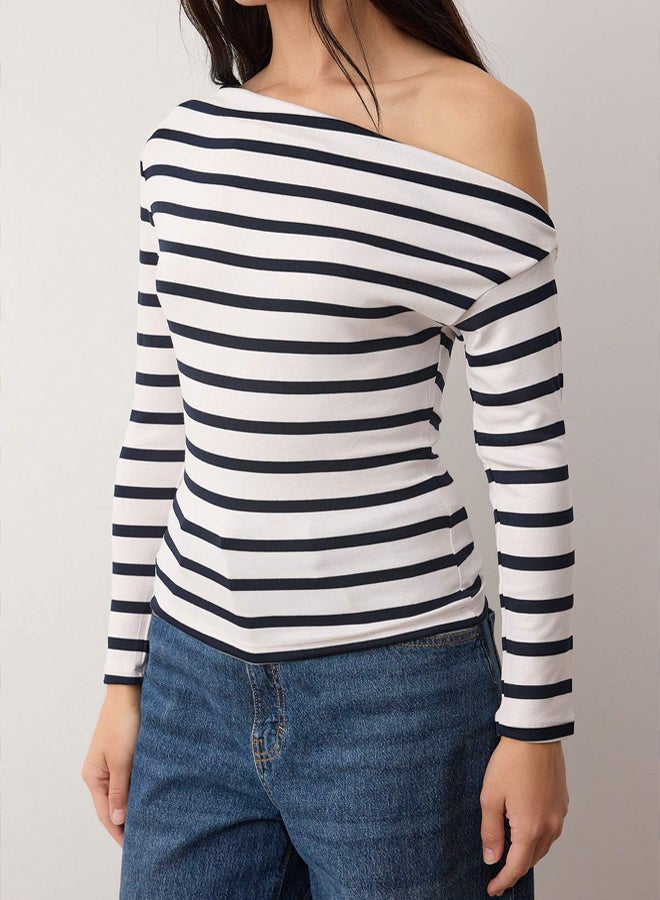 trendyol Navy Blue Striped Premium Soft Fabric Fitted Boat Neck Knitted Blouse - Image 3