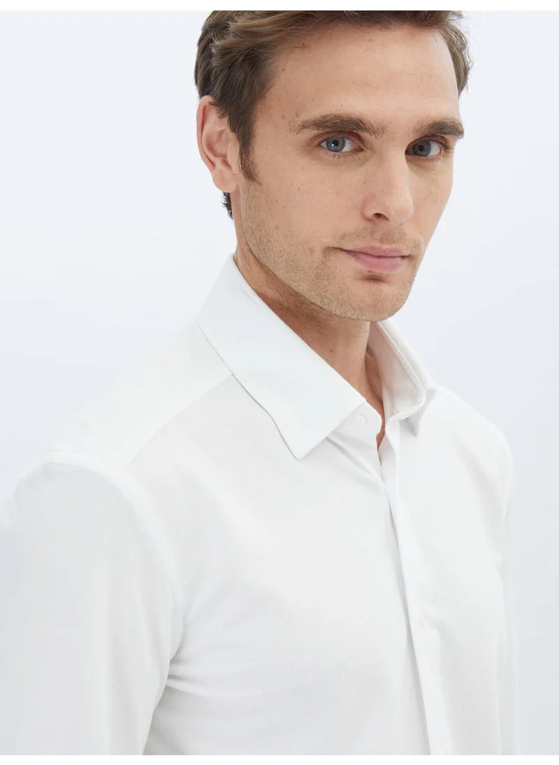 Kip White Regular Fit Casual Cotton Blend Shirt
