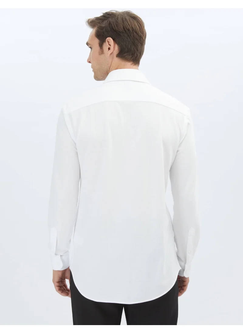 Kip White Regular Fit Casual Cotton Blend Shirt