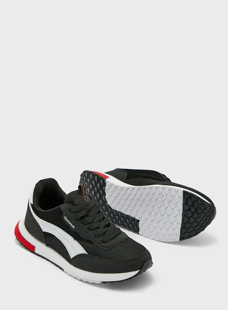 Geoomnii Casual Low Top Sneakers