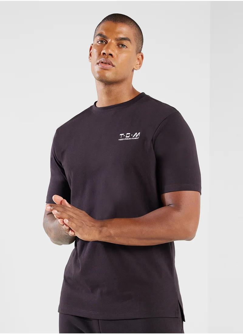 ذا جيفينج موفمنت Regular Fitted T-Shirt