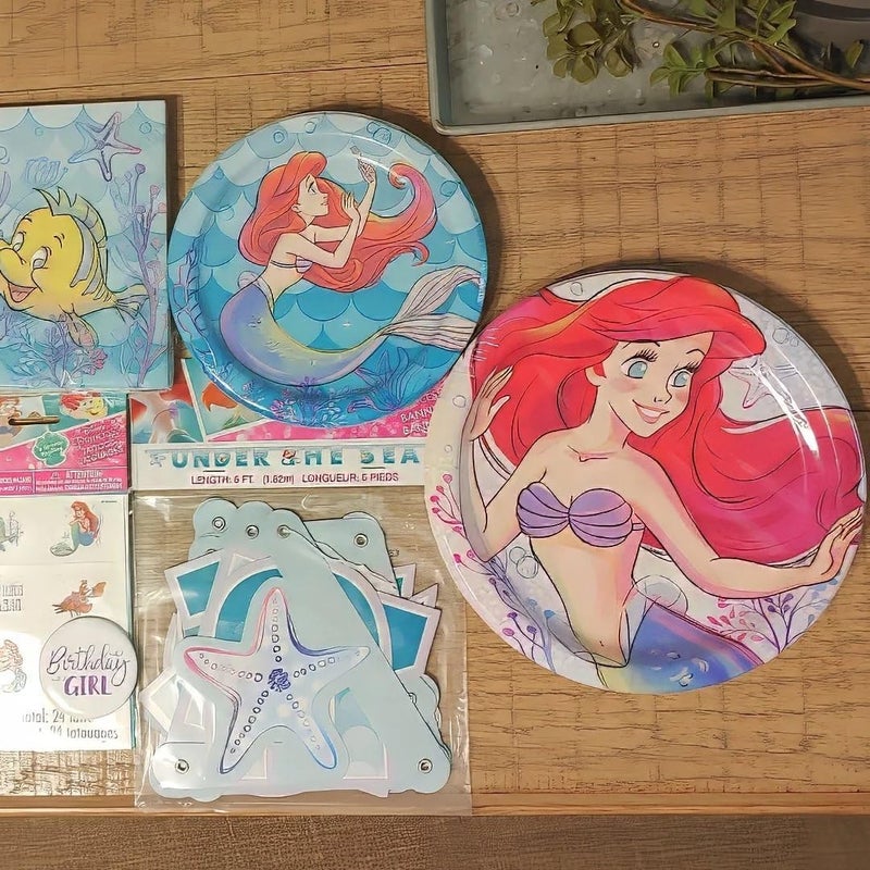 Unique Multicolor Disney The Little Mermaid Round Dinner Plates 9 8 Count  Enchanting Party Supplies for All Occasions Perfect for Birthdays  Themed Events - Image 3