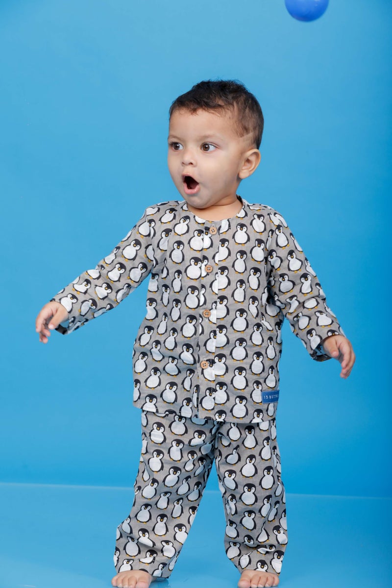 15 BUTTONS Icy Penguin Sleep Suit for Boys | 100% Organic Cotton | Penguin Print Design with Full Sleeves | Printed Top and Pajama Set | Soft & Comfortable Nightwear | Perfect for Sleep and Relaxation - Image 4