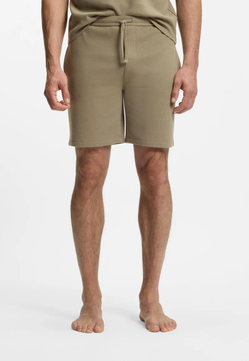 بوس شورت بيجاما قطني مطرز بشعار