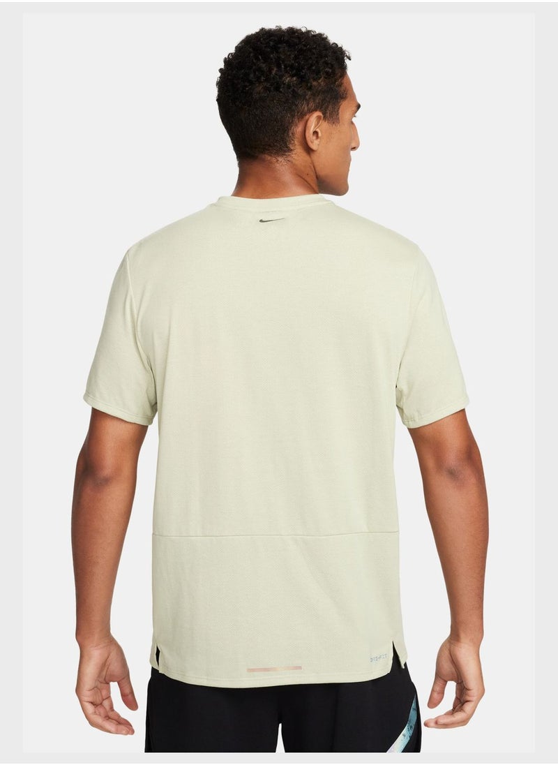 Nike Dri-Fit Rise 365 Run Div T-Shirts  - Image 2