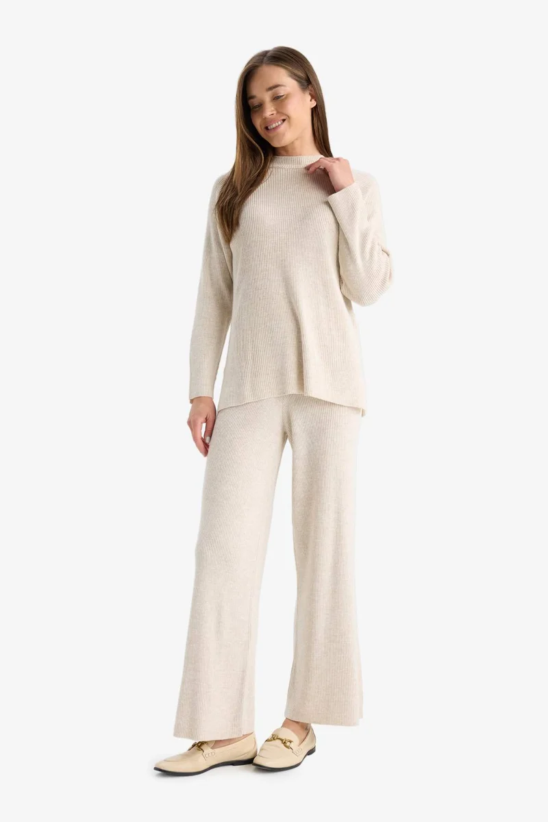 DeFacto Regular Fit Basic Straight Leg Elastic Waist Knit Trousers