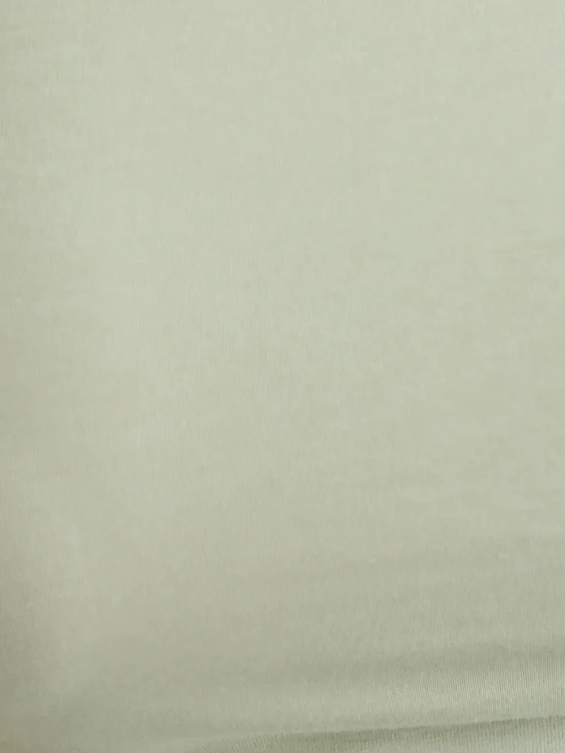 زوبعة بلوزة قصيرة بياقة دائرية أساسية